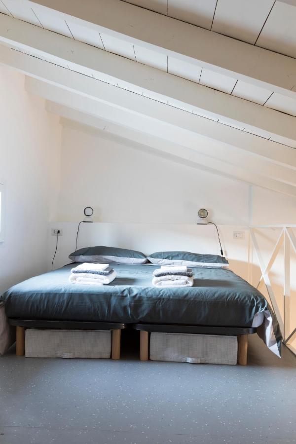 Xenia Apartments - Moderno Appartamento In Fondazione Prada Милано Екстериор снимка